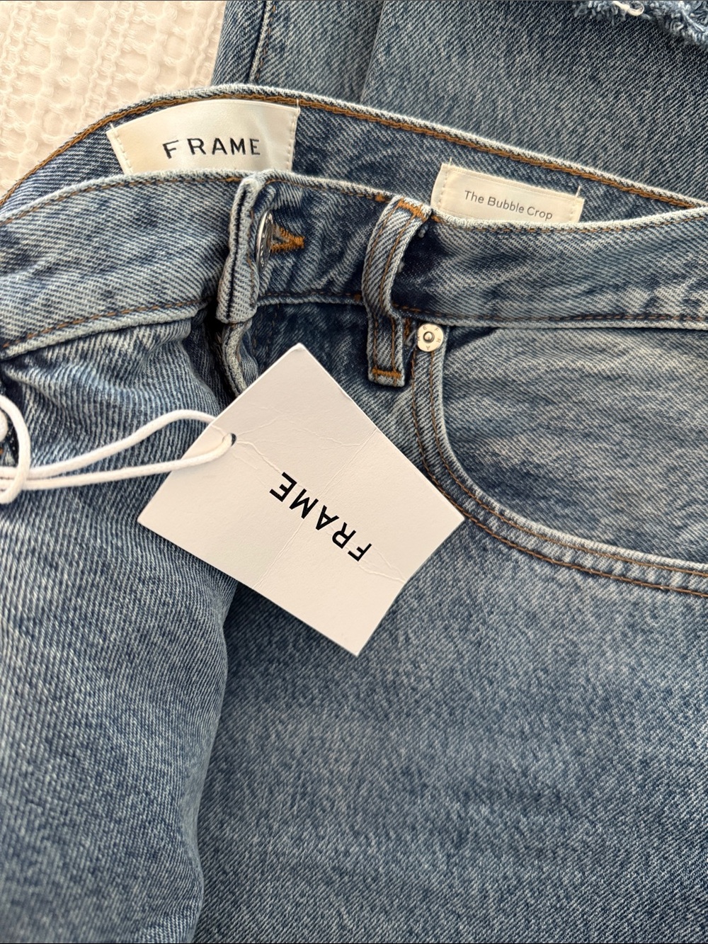 FRAME The Bubble Crop Barrel Jeans Size 28 NWT